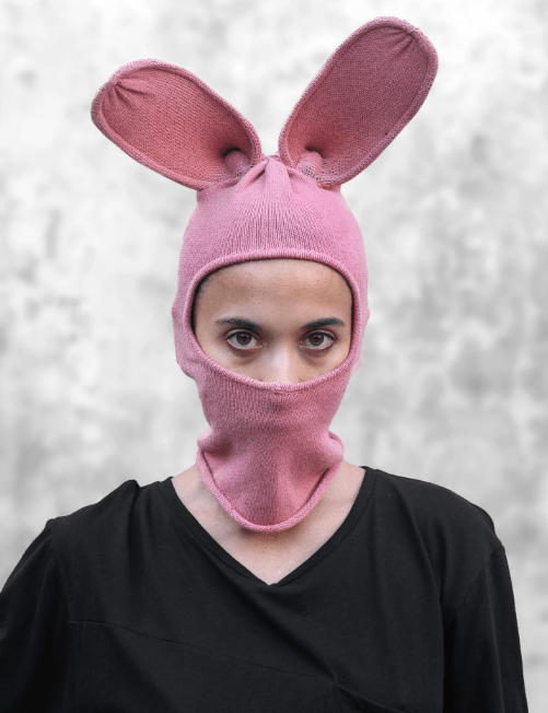 這頂同時是兔耳朵概念手織帽($540)。 圖源：Blamo Store